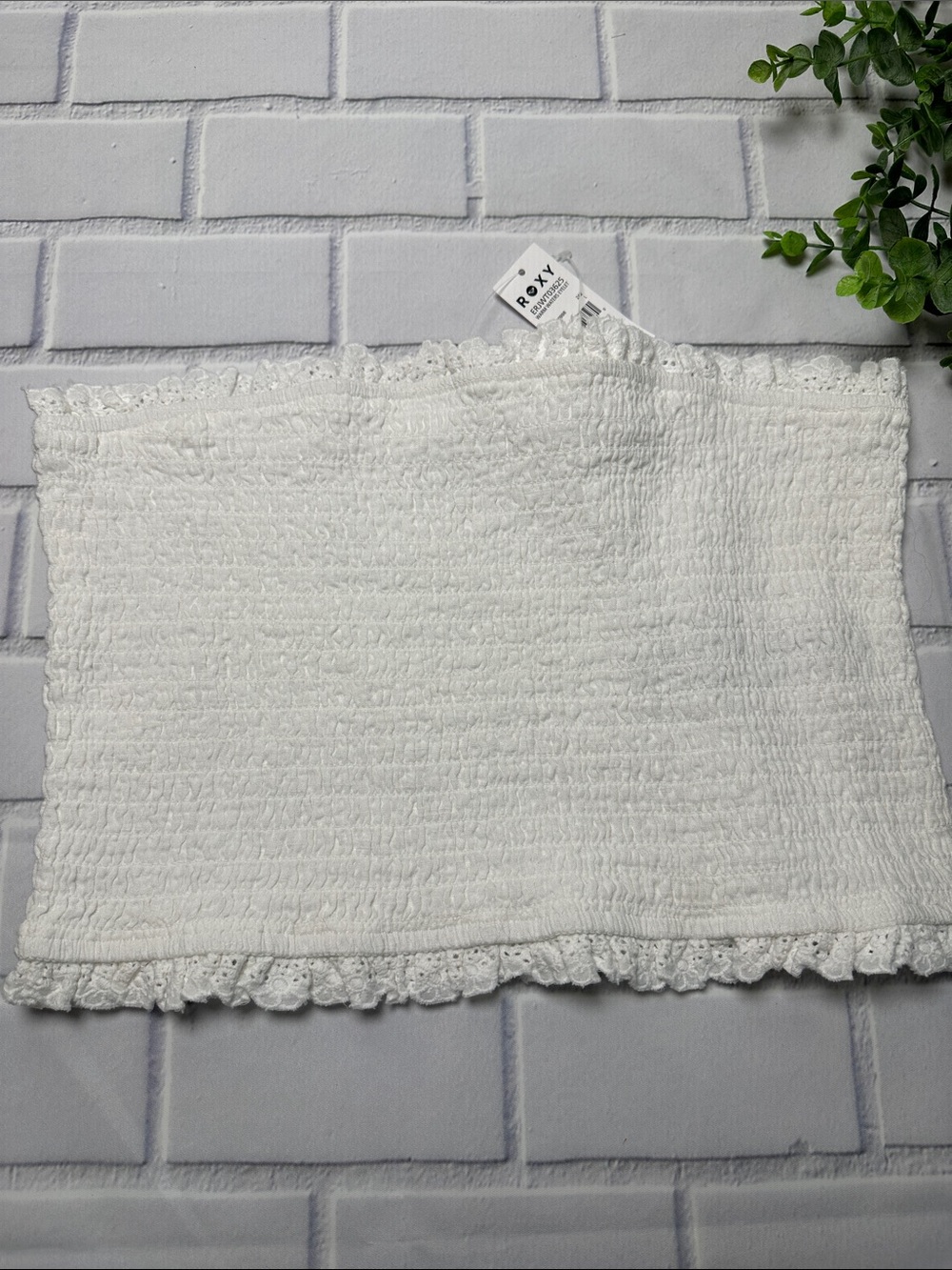 Roxy White Smocked Lace-Trim Accent Crop Top Sz Lg